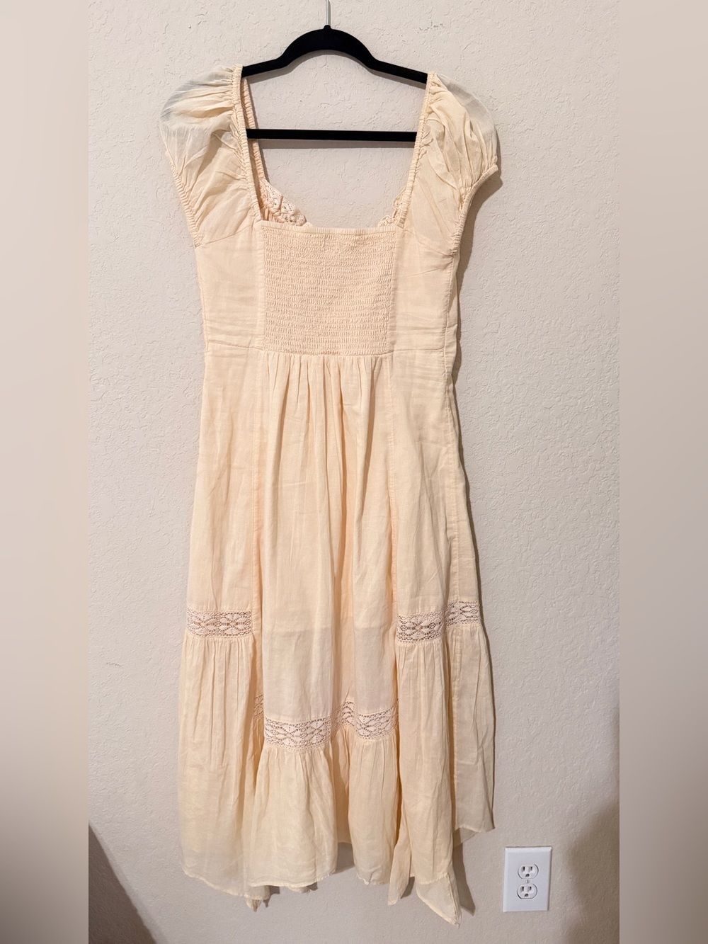 UO Carmen Ruched Midi Dress - Picture 5 of 7